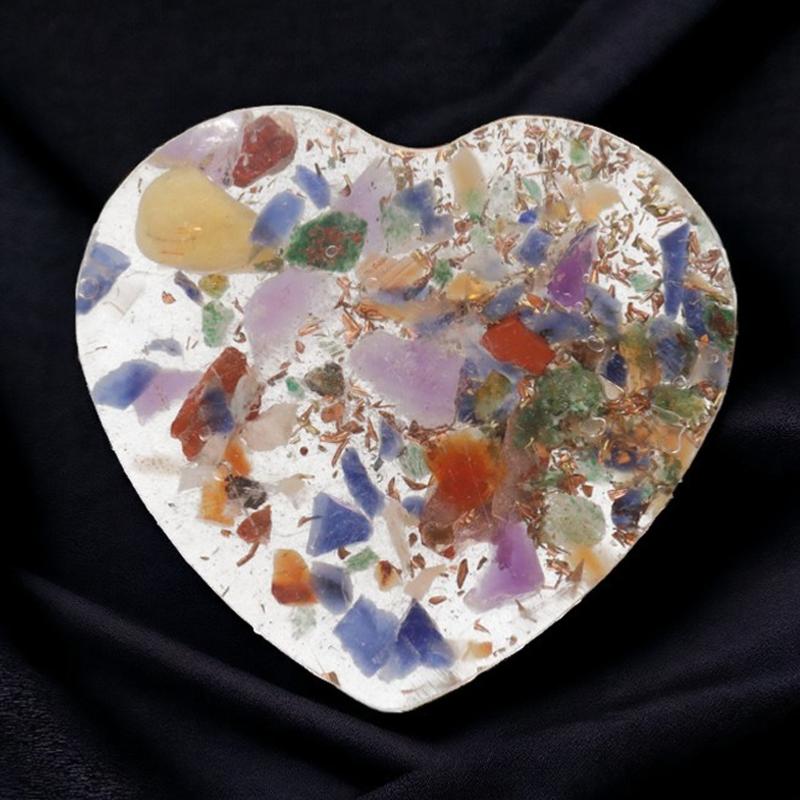 Coeur Orgonite 7 chakras 30mm